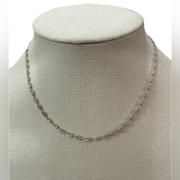 Elegant Silver Chain Necklace - Picture 1 of 2